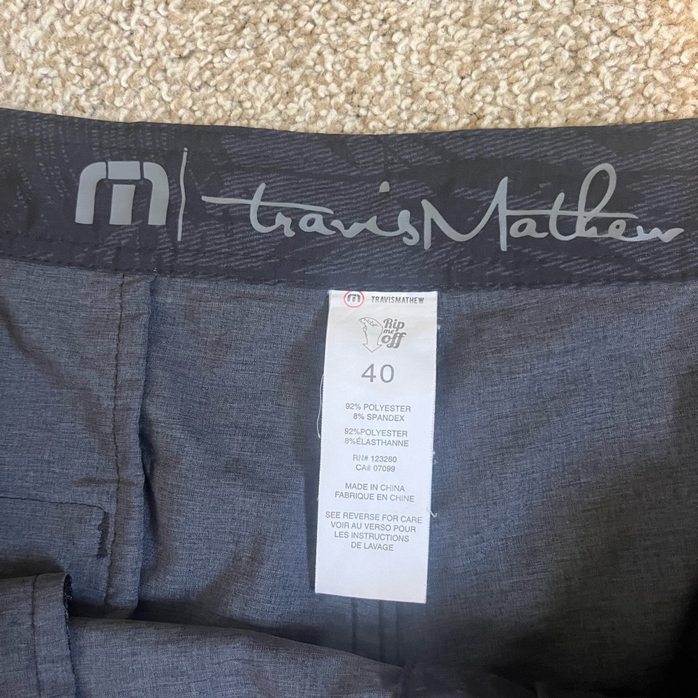 Travis Mathew Mens Golf Board Shorts Size 40 #07099 Tropical Pattern Stretch EUC - Picture 3 of 4